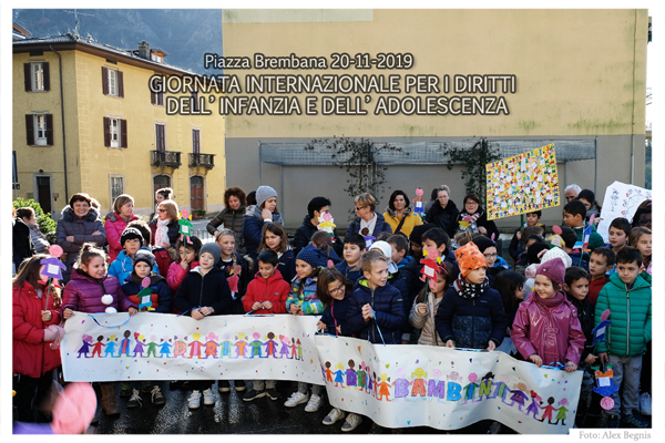 Piazza Brembana - Giornata internazionale per i diritti dell'infanzia e dell' adolescenza.