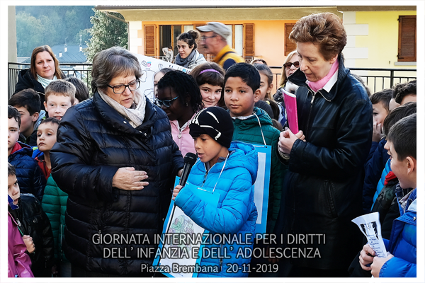 Piazza Brembana - Giornata internazionale per i diritti dell'infanzia e dell' adolescenza.